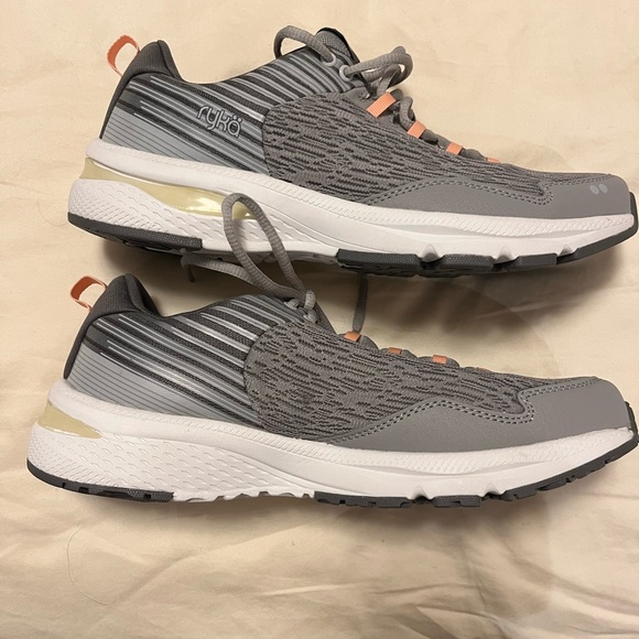 Ryka runners brand new, size 8.5 wide - Picture 2 of 6